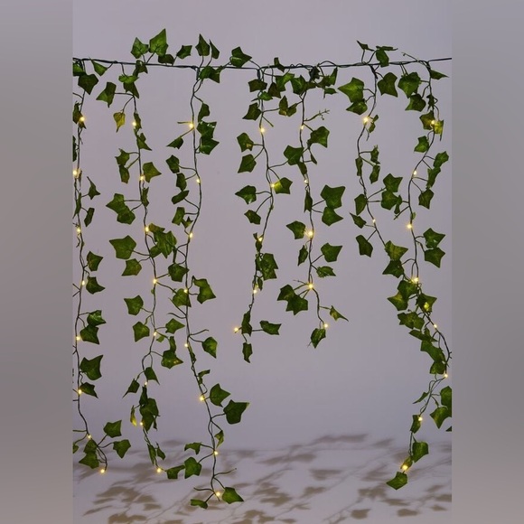 Cascading Ivy Lights String - Picture 2 of 7